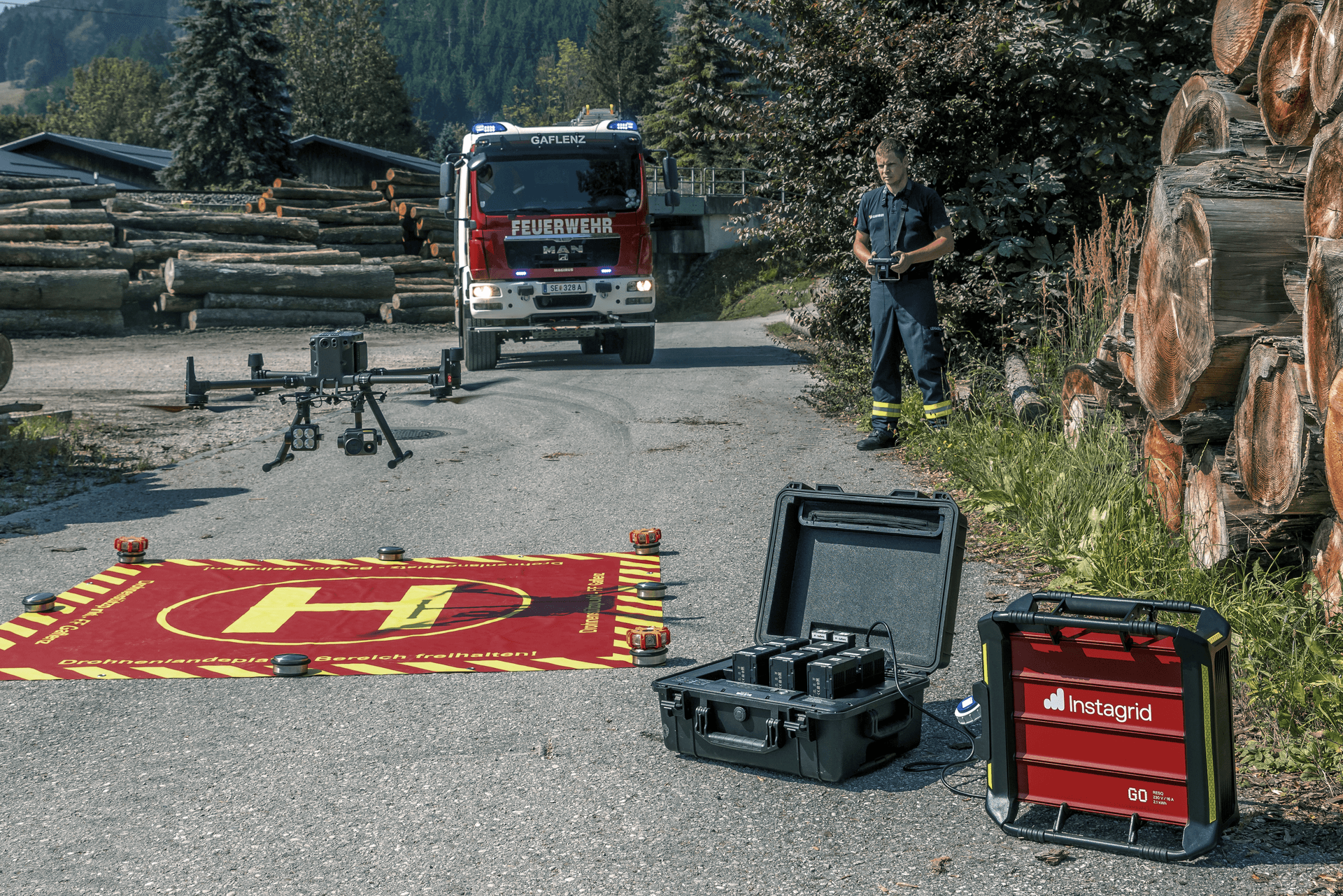 Drone charging with Instagrid GO RESQ